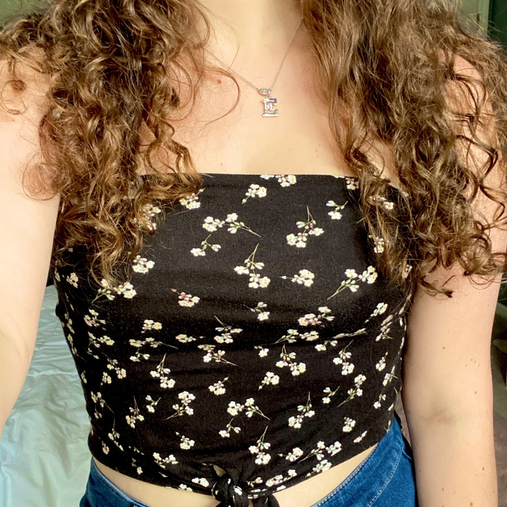 Me to We Floral Crop Top